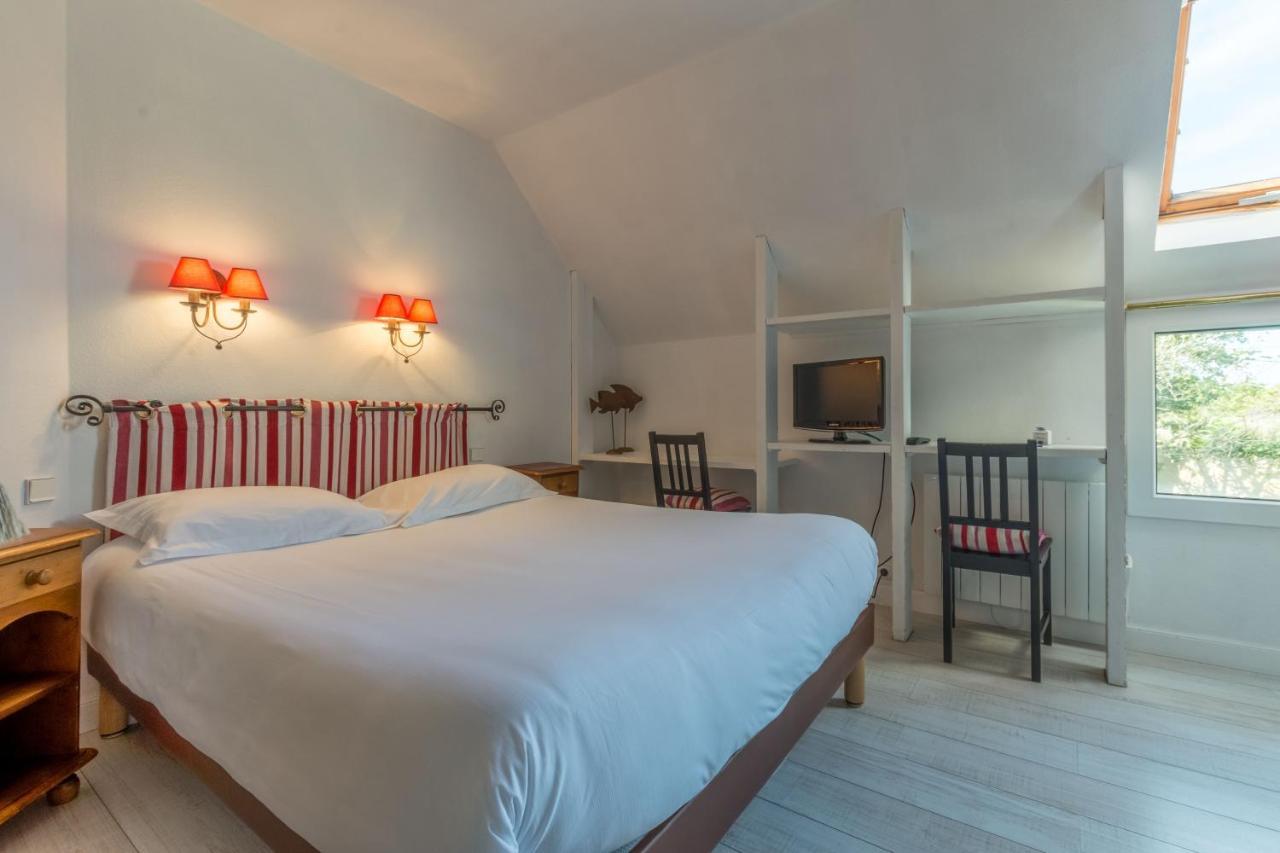 Hotel Le Clos Fleuri Le Palais Luaran gambar