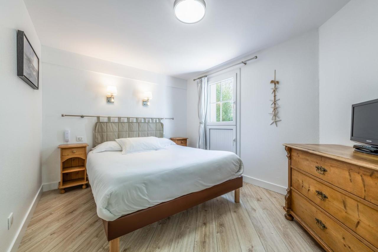 Hotel Le Clos Fleuri Le Palais Luaran gambar